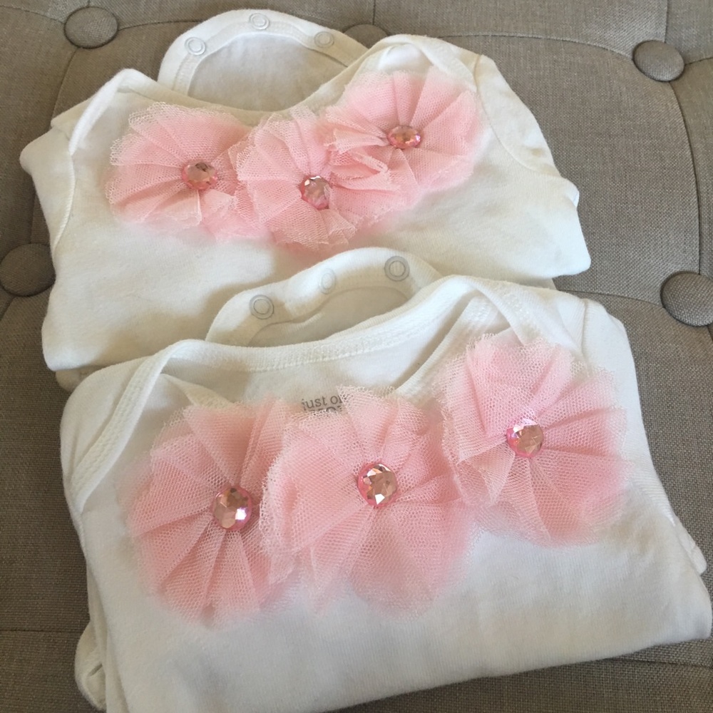 Set of 2 - 12 months onesies